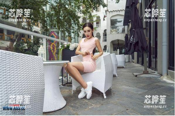 AISS爱丝(黄金版) - 当旅行日记出发篇碰上真实的原图：若兮的照片，简直让我想带她一起走！