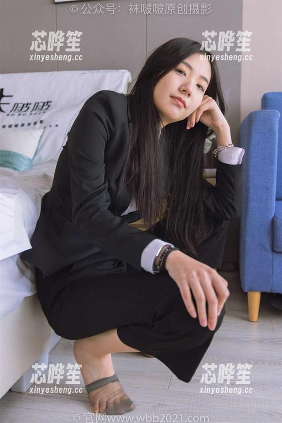 BoBoSocks袜啵啵 - 《小甜豆与她的油亮肉丝》—你绝对不想错过的美图!