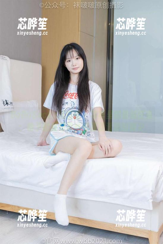 BoBoSocks袜啵啵-稚予 BoBoSocks袜啵啵 - 写真里的隐秘任务:稚予的超薄黑丝和那双透明的脚尖