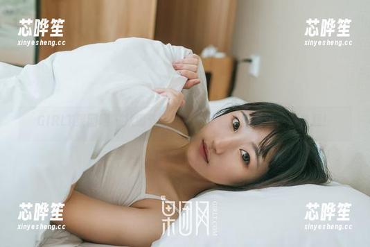 GIRLT果团网 - 从细节看吊带：莫雅淇的图包，真有戏！