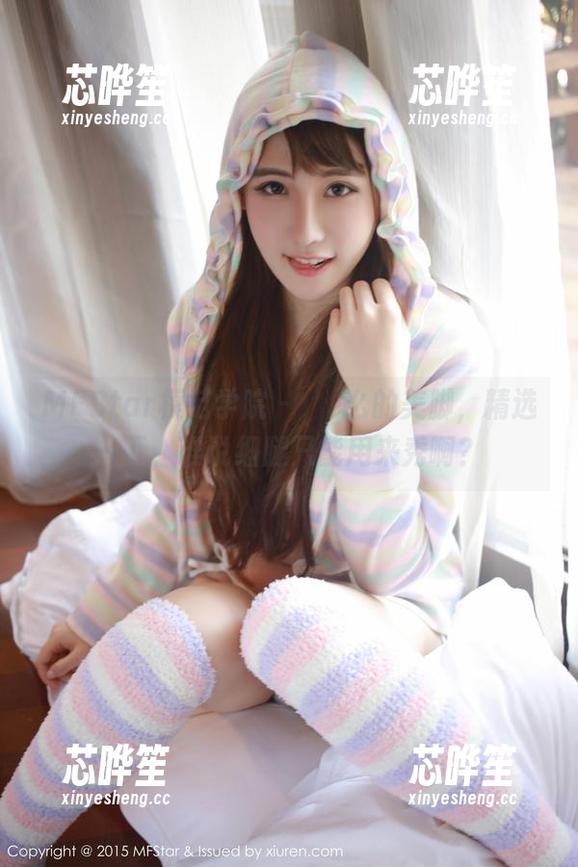 MFStar模范学院-婠婠么 MFStar模范学院 - 婠婠么的美脚,精选一下,谁说细腿只能用来秀啊?