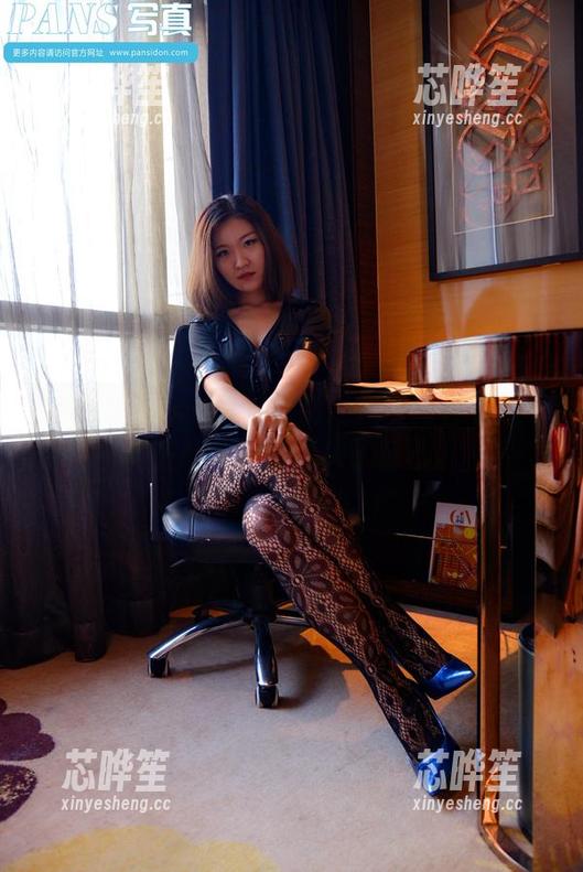 PANS摄影 - 团团套装：我可能在看这个博主的作品时迷失了自己。