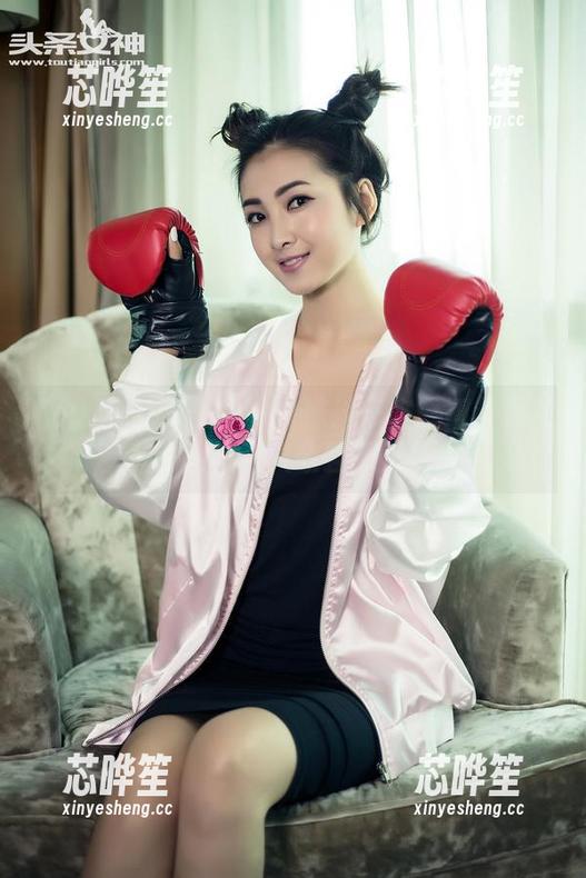 TouTiao头条女神-娜依灵儿 TouTiao头条女神 - 妹妹归来:娜依灵儿的私拍让人欲罢不能!