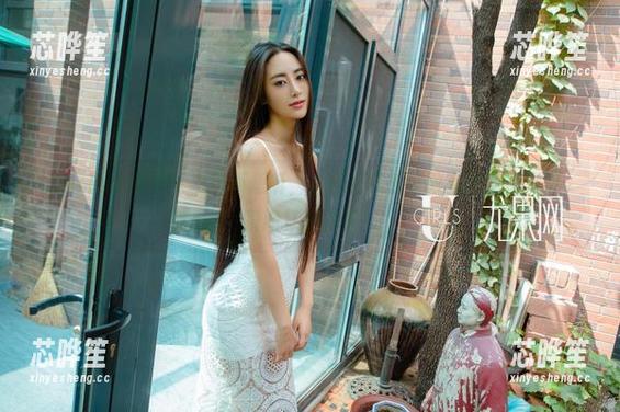 UGirls尤果网-李易童 UGirls尤果网 - 上课不想听,来看看李易童教室的免费写真,瞬间打起精神!