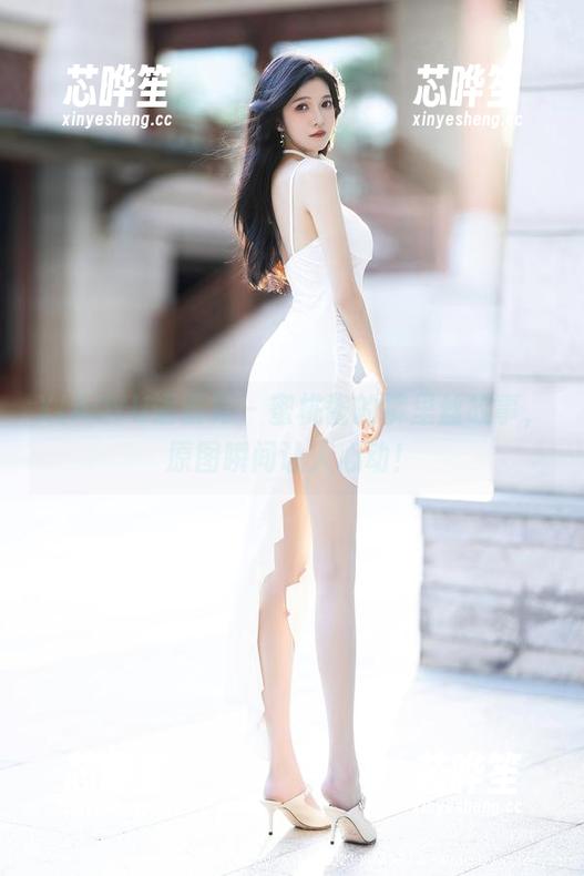 XIAOYU语画界-蜜桃酱 XIAOYU语画界 - 蜜桃酱的裤里丝故事,原图瞬间让人心动!