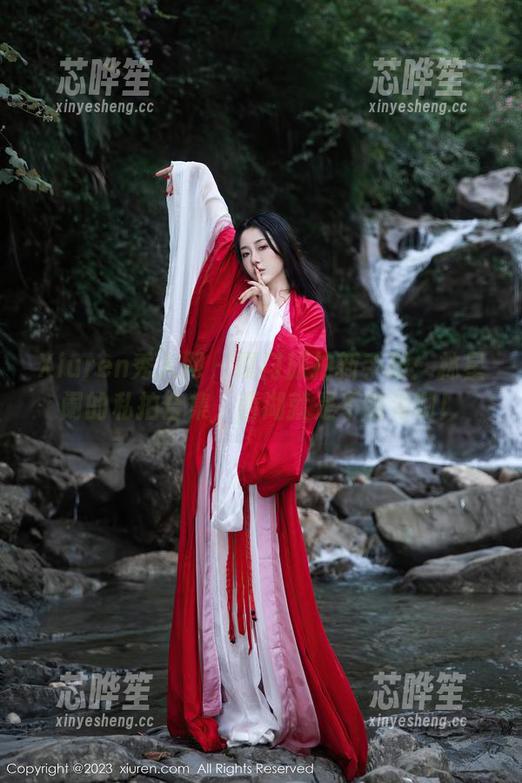 Xiuren秀人网 - 厦门旅拍新手册：林星阑的私拍合集，西湖就是不够海啊！
