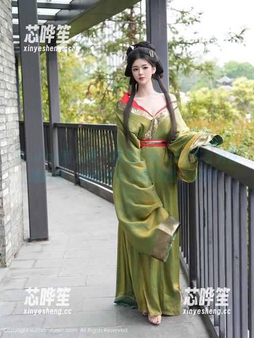 Xiuren秀人网 - 糯美子mini制服系列在线高清，准备好小心脏被撩动了吗？