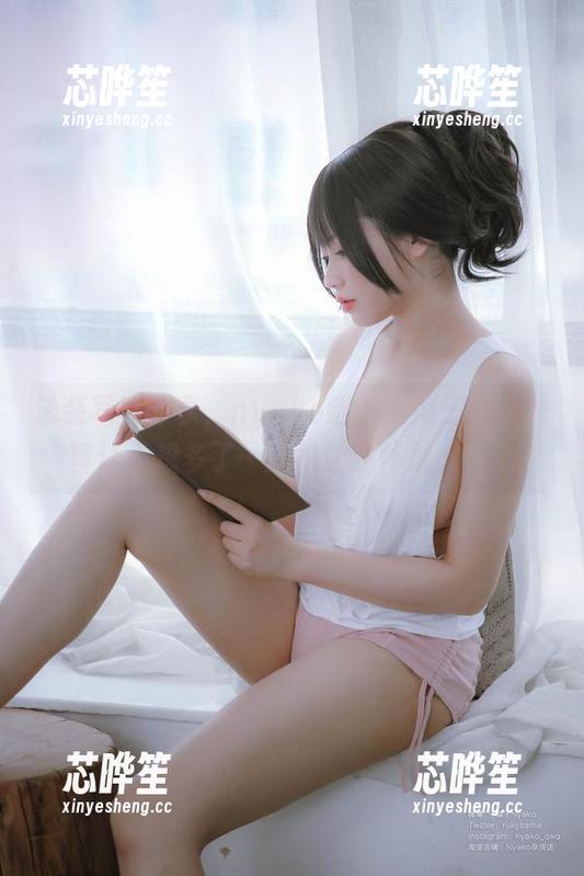nyako喵子大魔王 泳装写真分享,nyako喵子大魔王的曲线真让人想多了…美得让我怀疑人生。