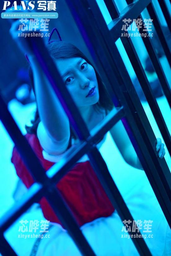 pans - 最新图集：看诗诗在天台的每一个瞬间，心里默念“这是什么仙女？”