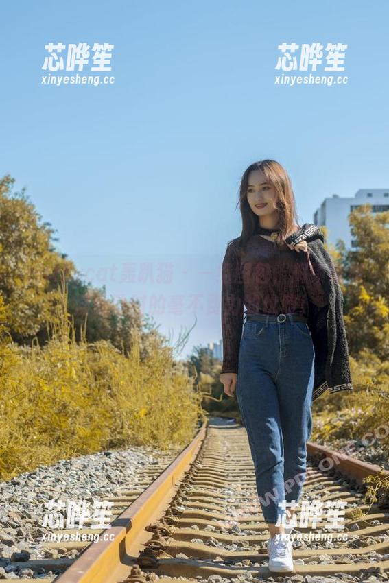 partycat轰趴猫-陈雅漫 partycat轰趴猫 - 一组图包,解锁陈雅漫运动时的毫不费力的优雅!