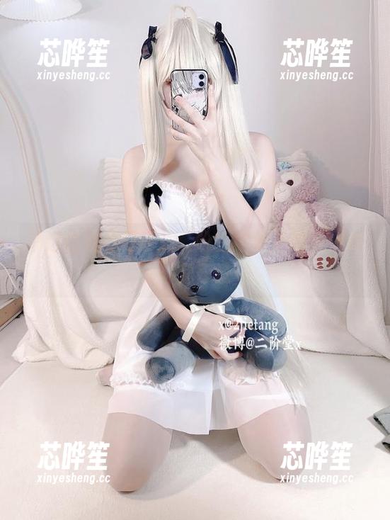 精选红裙的日常，二阶堂宅绘子的每一步都是奇迹