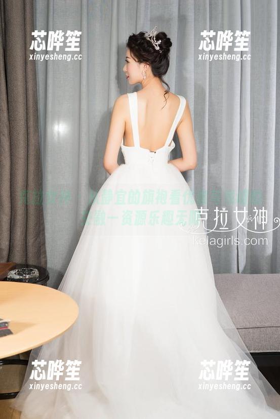 克拉女神-静宜 克拉女神 - 从静宜的旗袍看优雅与戏谑的交融—资源乐趣无限