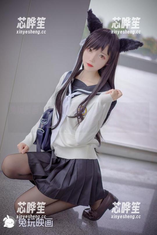 兔玩映画 兔玩映画:撩妹新资源,教室里的JK白丝私拍让人一秒不再想上课