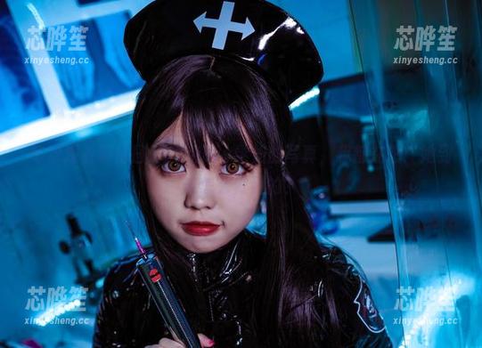 啊日日_Ganlory 每次观看啊日日_Ganlory学姐的写真,我都在想:她到底怎么做到的?