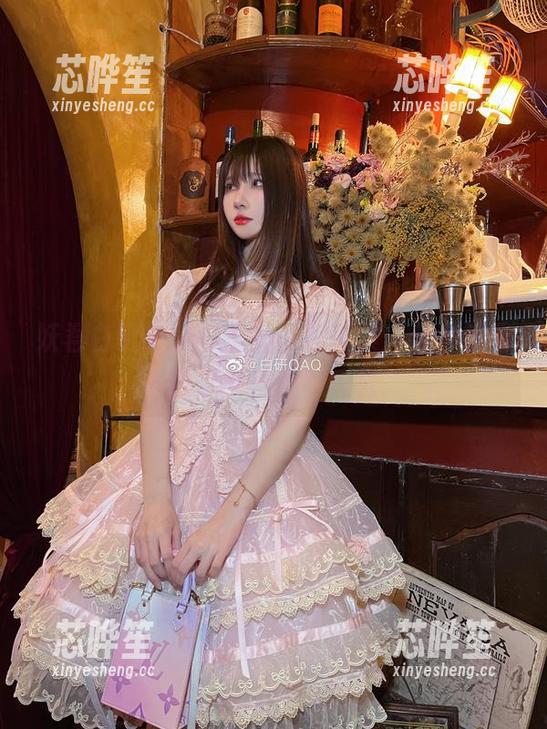 妖君白研的FGO玉藻前写真集，分享那些很难忘的色彩和感觉。