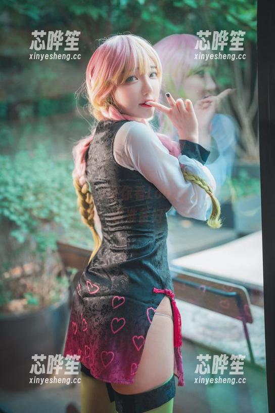 孙乐乐(손예은)带你看Loozy女王的写真探险：你准备好了吗？