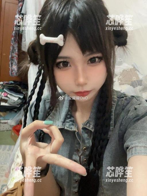 安曜曜 谁能想到安曜曜会把‘禁地修女’拍得这么有感觉,原图和套图都让我琢磨不透。