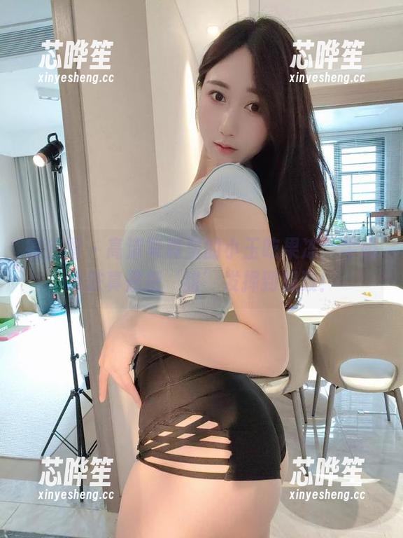 微密圈 - 高清写真里的小玉吃果冻，牛奶肌肤真是把‘甜’发挥到极致！