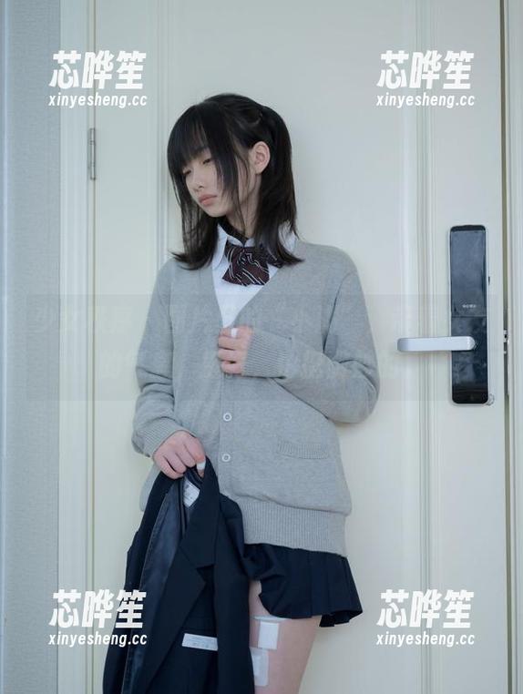 少女秩序-小满 少女秩序 - 图片里的“小满”,带着女友的气息,挺好,也挺微妙的。