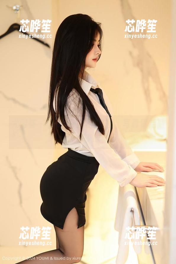 尤蜜荟 - laura阿姣的美脚，写真背后隐藏了多少故事？