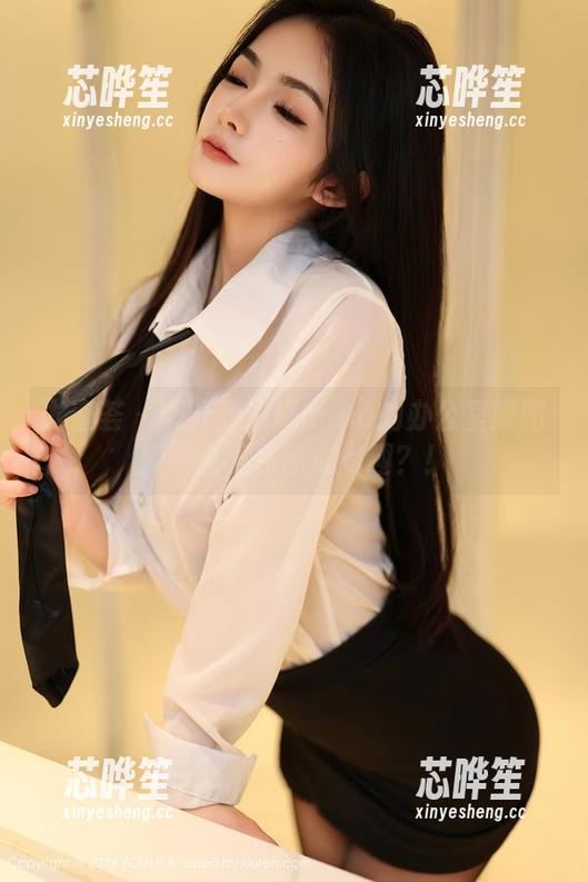 尤蜜荟-乔漫妮mina 尤蜜荟 - 翻开乔漫妮mina的办公室原图:谁说工作不能有趣?!