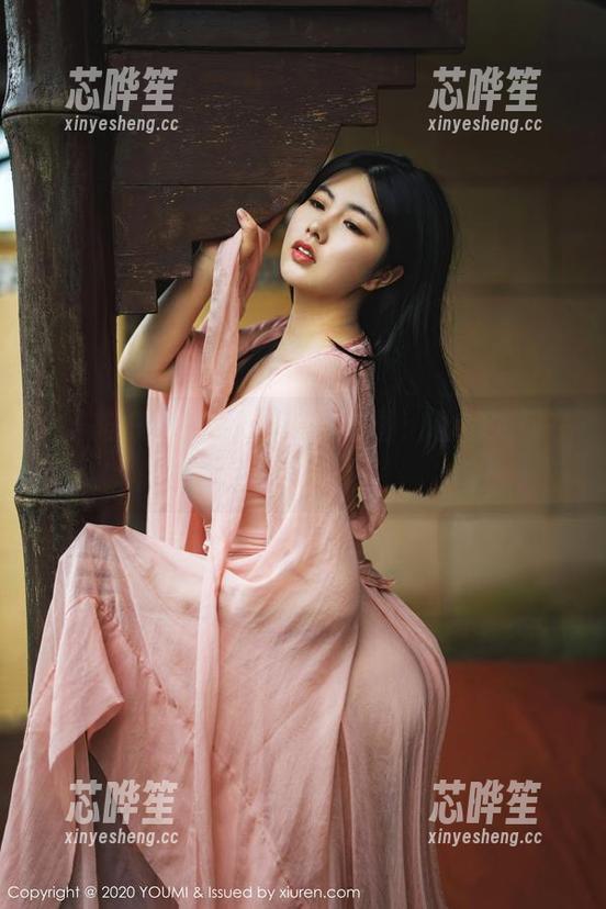 尤蜜荟-娜娜子yy 尤蜜荟 - 娜娜子yy浴缸套图:看她如何在无圣光中闪耀