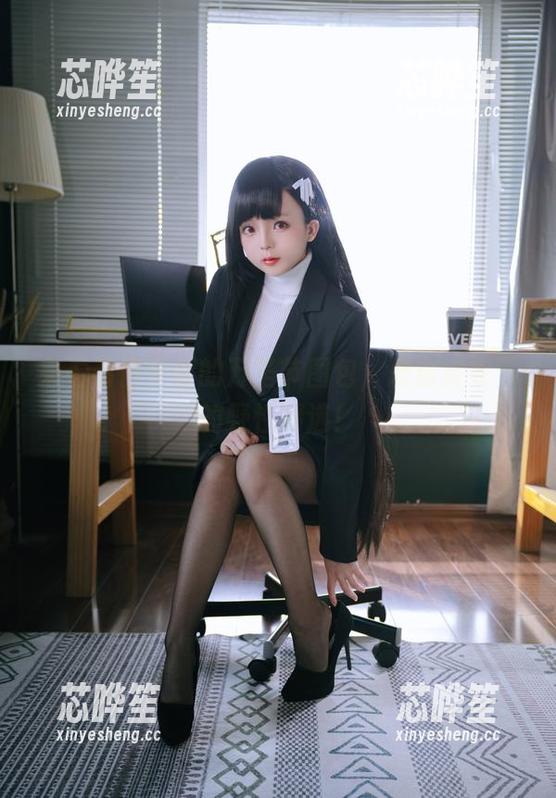 日奈娇 来看看日奈娇的万圣节图包,恶魔皮衣下的野性精选!
