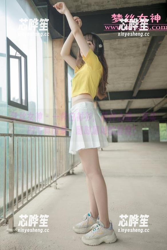 梦丝女神-苏柔 梦丝女神 - 一件白衬衫,两种心情:苏柔的写真图集,随时随地的惬意!