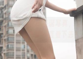梦丝女神 - 莹仙女的圣诞写真，免费资源让我感觉可以一直看下去！