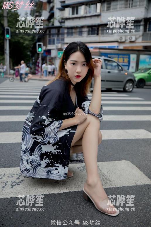 梦丝女神-香萱 梦丝女神 - 再次重申,香萱内衣图集里原图的撩人气息,挡也挡不住