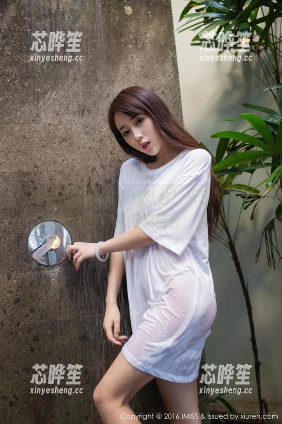 爱蜜社 - 最新资源已就位！乐乐Mango女王把优雅与野性完美结合，你敢试试？