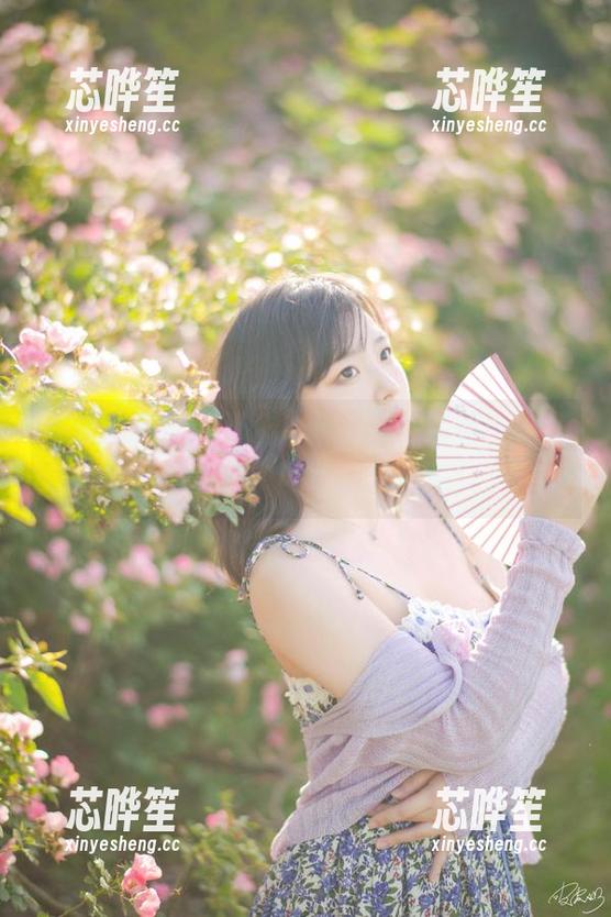 皮皮奶可可爱了啦更新：白裙写真，果然是风儿一吹就能瞬间性感！