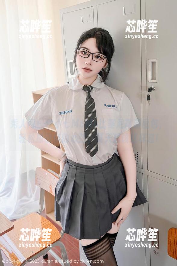 秀人网-伊小七MoMo 秀人网 - 伊小七MoMo比基尼高清图包,轻松撩动你的心弦,夏天就该这样过!