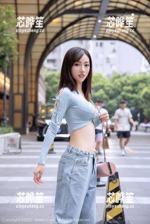 秀人网-小兔纯纯 秀人网 - 哎呀,小兔纯纯在天台的全套,简直太会拍了,赶快下载吧!