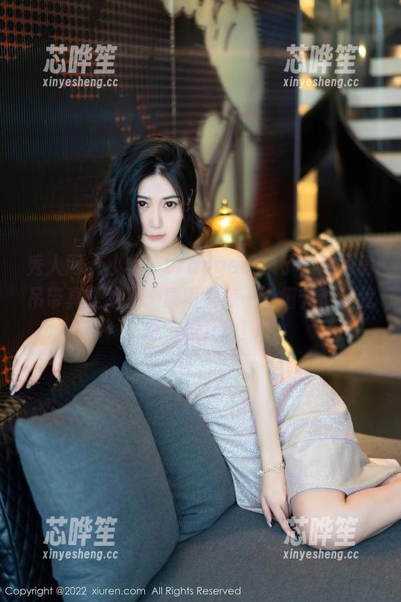 秀人网 - 小橘子orange又来了，这私房吊带真是绝了，原图里每一个细节都让我想多想几秒！