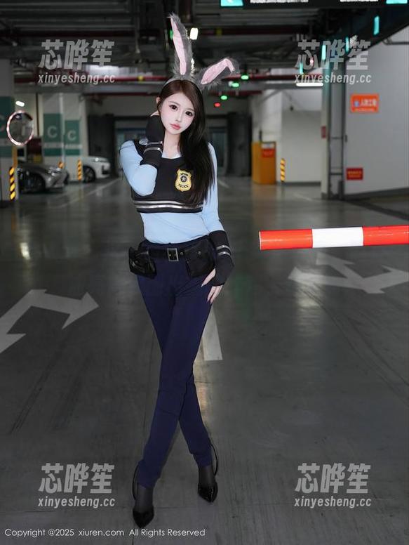 秀人网-柚琪Rich 秀人网 - 这一组柚琪Rich高清写真,简直油亮得像刚出锅的炸鸡,馋人啊