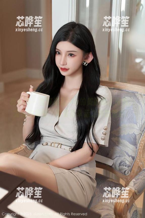 秀人网-绮里嘉Ula 秀人网 - 当绮里嘉Ula的美腿遇上图包,完美的组合,简直是幸运之神的眷顾!