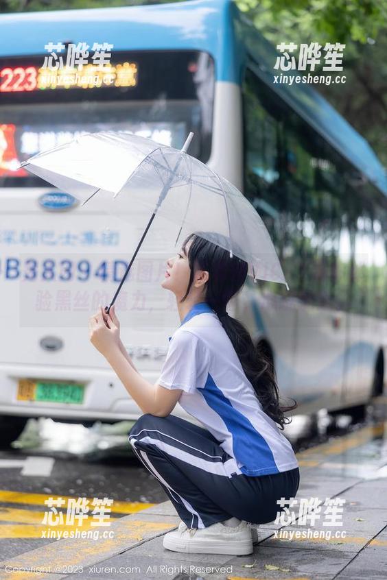 秀人网-陈雅漫VICKY 秀人网 - 精选图片!陈雅漫VICKY带你体验黑丝的魔力,轻轻一瞥,心跳加速。