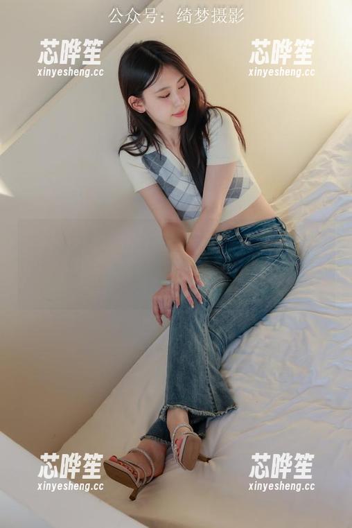 绮梦摄影-娜娜 绮梦摄影 - 娜娜——那个让人想偷偷路过的姐姐!她的图片和写真总是挑逗着我的灵感哦。