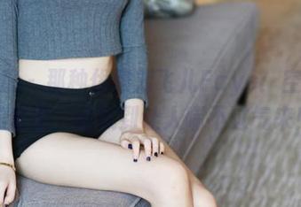 美媛馆 - 那种优雅刘飞儿Faye：空姐私拍套图，细腻到让人喘不过气来！