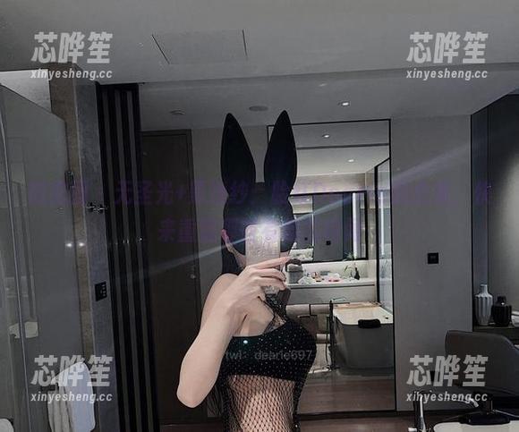 脸红Dearie 微密圈 - 无圣光+黑透纱:脸红Dearie的合集,快来重温那些有趣的瞬间