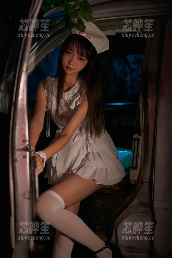西瓜少女 分享西瓜少女的黑丝百合!看完我差点忘了呼吸!