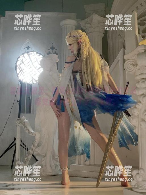 碧蓝天狼星：阿薰kaOri在网盘中的作品，感觉像是坐上了宇宙飞船。